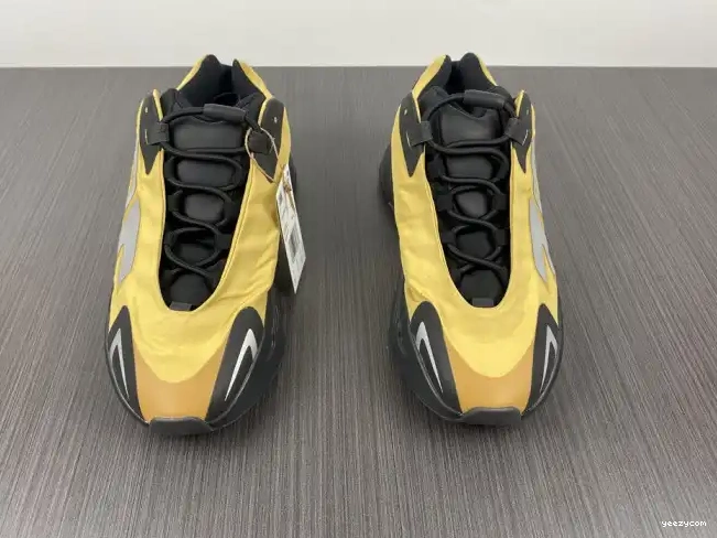 Yeezy GZ0717 Flux' 700 Boost MNVN 'Honey 0504